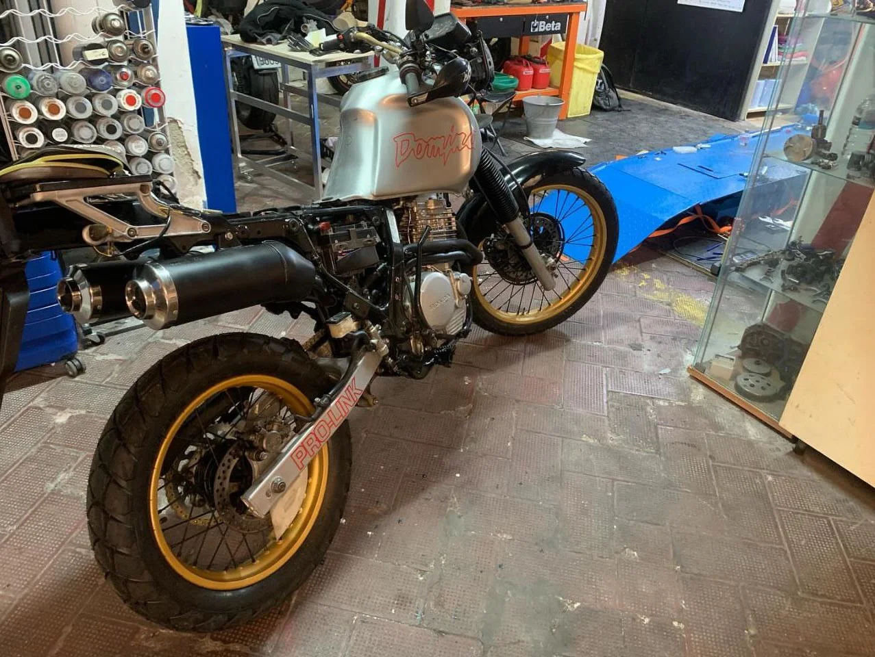 Moto in lavorazione